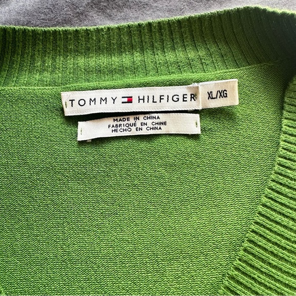 Vintage Tommy Hilfiger Women’s XL Green Long Sleeve V-Neck Sweater - Picture 4 of 6